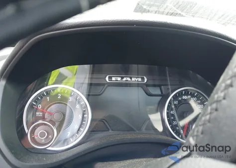 2019 Ram 1500 Laramie 4X4 5'7 Box z USA, uszkodzony, nr VIN 1C6SRFJT6KN669431